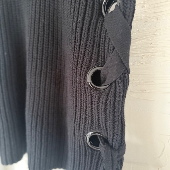 NWT! Reitmans Knit Vest | Size Small | Black with Side Tie-Ups - Picture 7 of 8